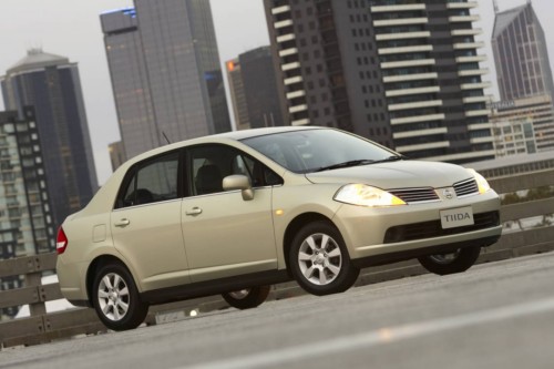 2007 Nissan tiida sedan review #2
