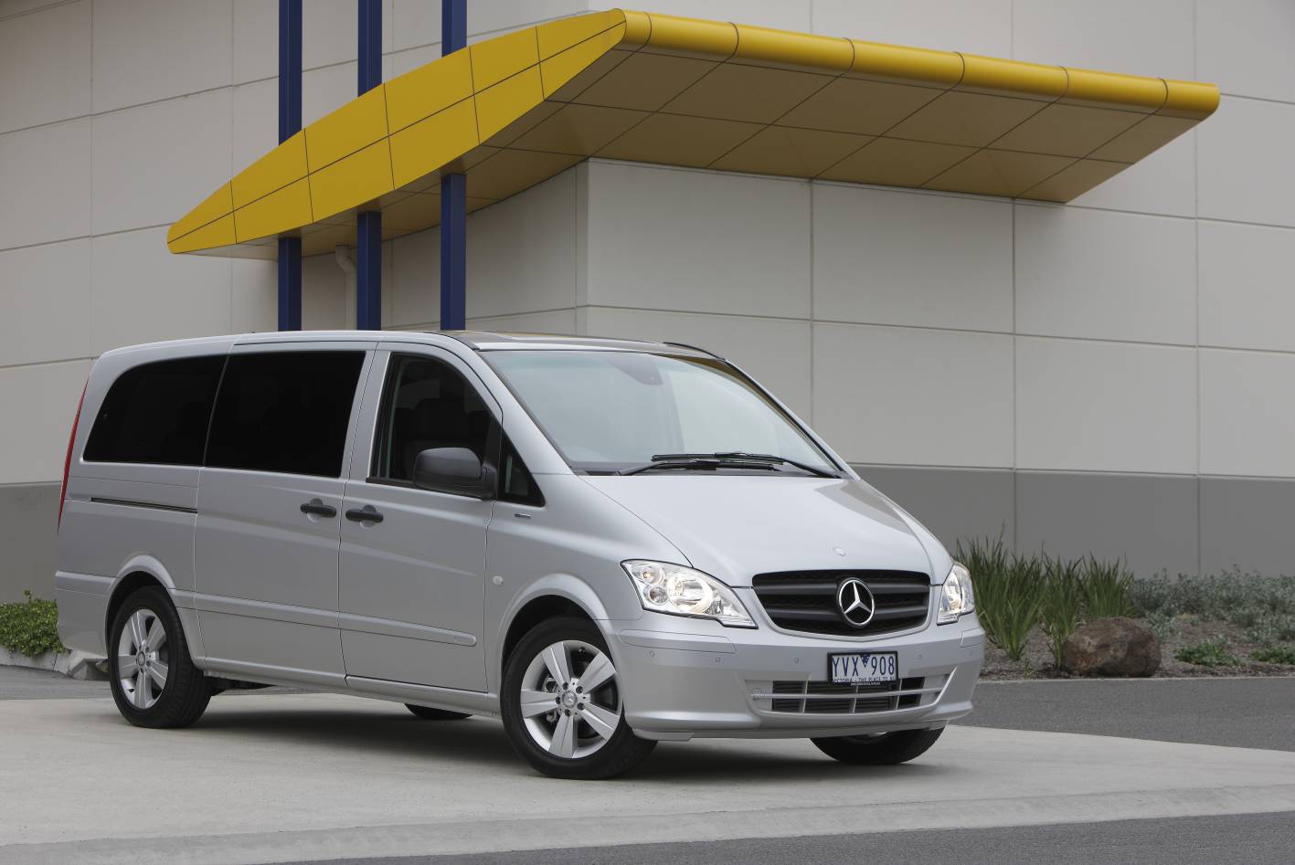 Mercedes benz vito people mover #7
