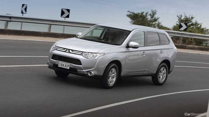 Review - Mitsubishi Outlander Review and Road Test