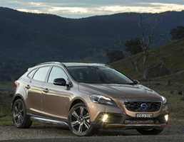 2013 VOLVO V40 5D HATCHBACK