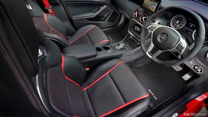 2013 MERCEDES-BENZ A45 5D HATCHBACK AMG