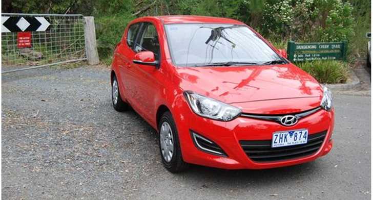 2013 HYUNDAI I20 3D HATCHBACK