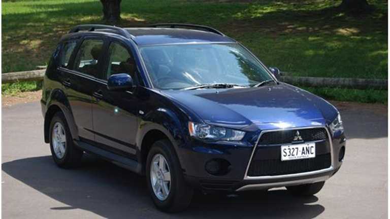 2012 MITSUBISHI OUTLANDER 4D WAGON LS FWD