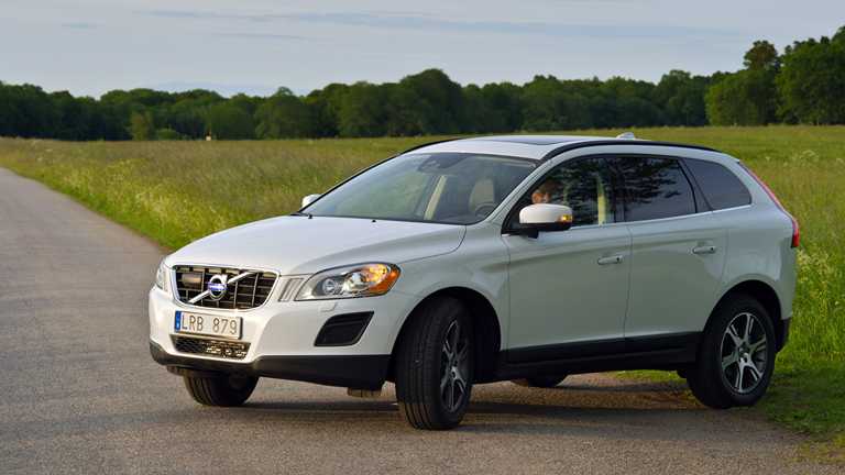 2011 VOLVO XC60 4D WAGON T5
