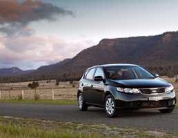 2011 KIA CERATO 5D HATCHBACK SLI