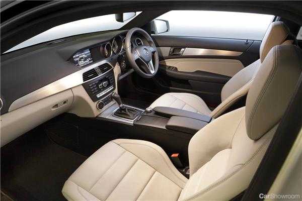 2011 MERCEDES-BENZ C250 2D COUPE