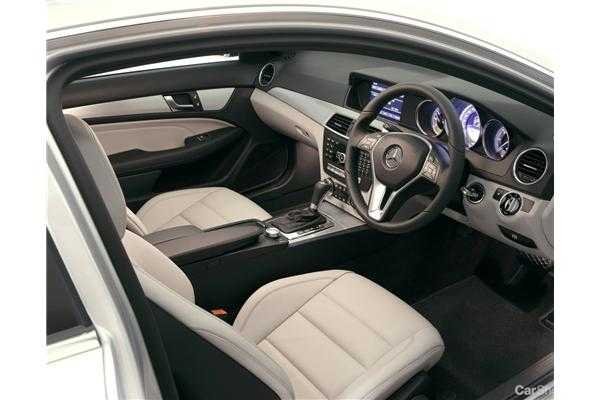 2011 MERCEDES-BENZ C250 2D COUPE