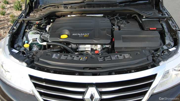 2011 RENAULT LATTITUDE 4D SEDAN 2.5 V6 LUXE