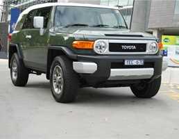 2011 TOYOTA FJ CRUISER 4D WAGON