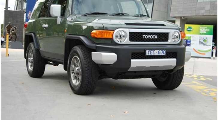 2011 TOYOTA FJ CRUISER 4D WAGON