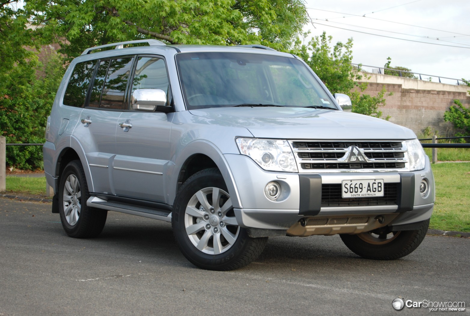 Резина на mitsubishi pajero