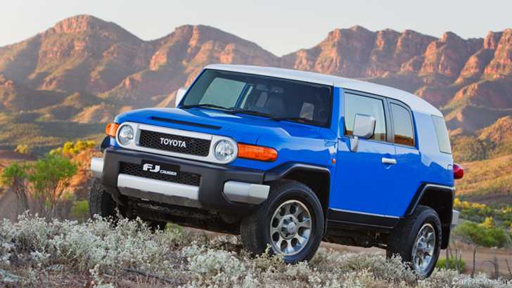2011 TOYOTA FJ CRUISER 4D WAGON