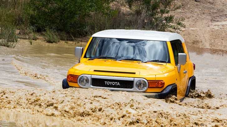 2011 TOYOTA FJ CRUISER 4D WAGON