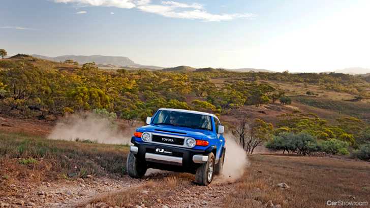2011 TOYOTA FJ CRUISER 4D WAGON