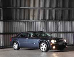 2010 CHRYSLER 300C 4D SEDAN 5.7 HEMI V8