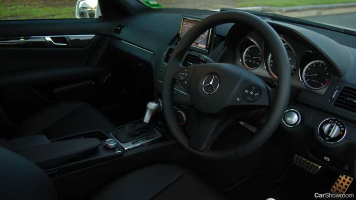 2010 MERCEDES-BENZ C250 4D SEDAN