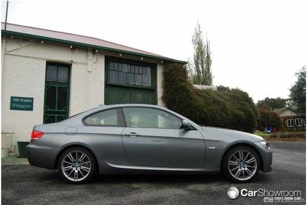 2010 BMW 3 2D COUPE 30D
