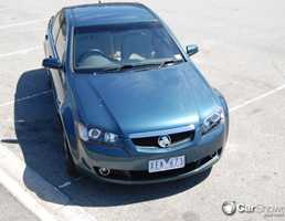 2010 HOLDEN CALAIS V