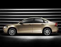 2010 VOLVO S40