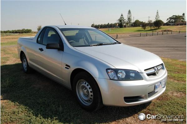 Review - 2009 Holden Commodore Omega LPG Ute - Car Review