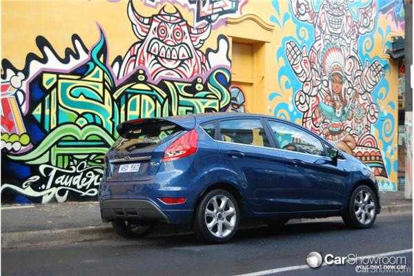 2009 FORD FIESTA