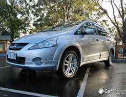 2009 MITSUBISHI GRANDIS