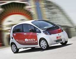 2009 MITSUBISHI