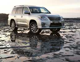 2010 LEXUS LX570 PRESTIGE