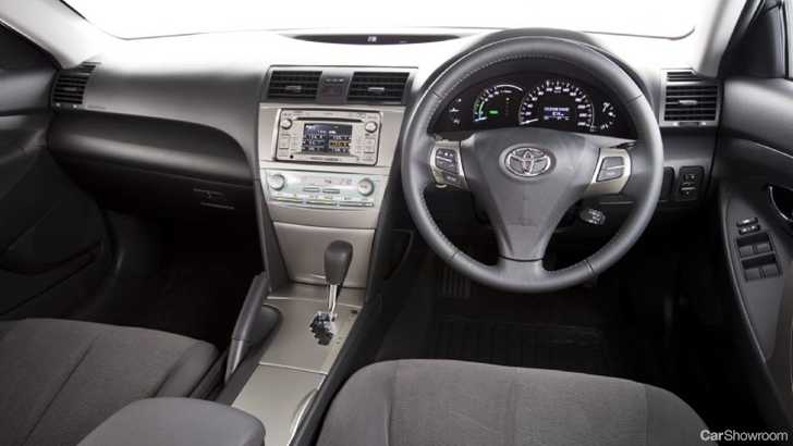 2010 TOYOTA CAMRY