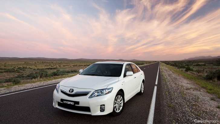 2010 TOYOTA CAMRY