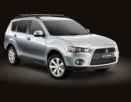 2010 MITSUBISHI OUTLANDER 4D WAGON