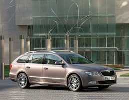 2010 SKODA SUPERB