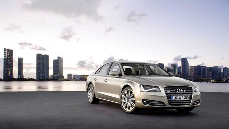 2010 AUDI A8
