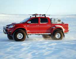 2010 TOYOTA HILUX