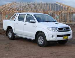 2010 TOYOTA HILUX