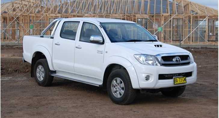 2010 TOYOTA HILUX