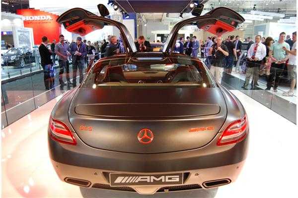 2010 MERCEDES-BENZ SLS