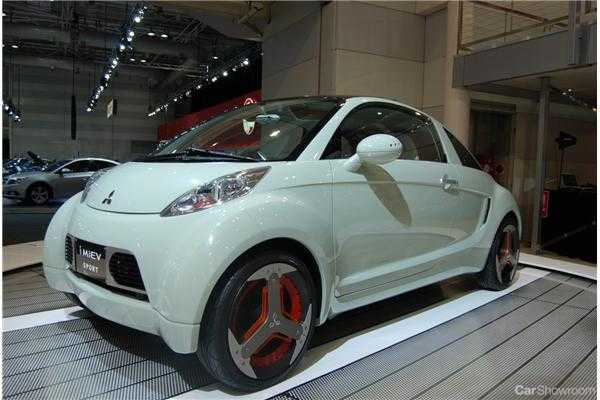 2010 MITSUBISHI