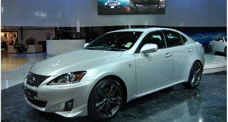 2010 LEXUS