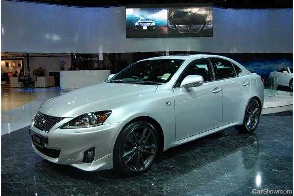 2010 LEXUS