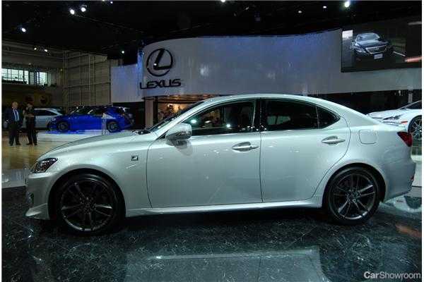 2010 LEXUS