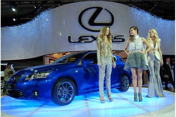 2010 LEXUS