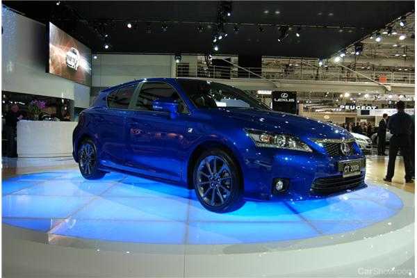 2010 LEXUS