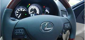 2010 LEXUS