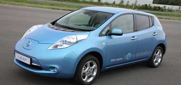 2010 NISSAN