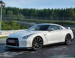 2010 NISSAN GT-R