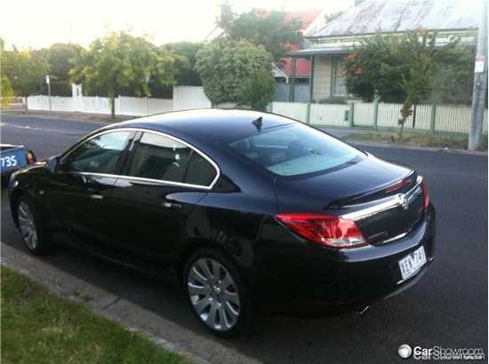 2010 HOLDEN