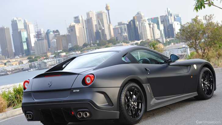 2010 FERRARI