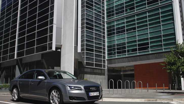 2010 AUDI A8