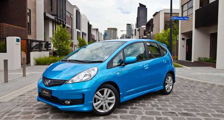 2011 HONDA JAZZ